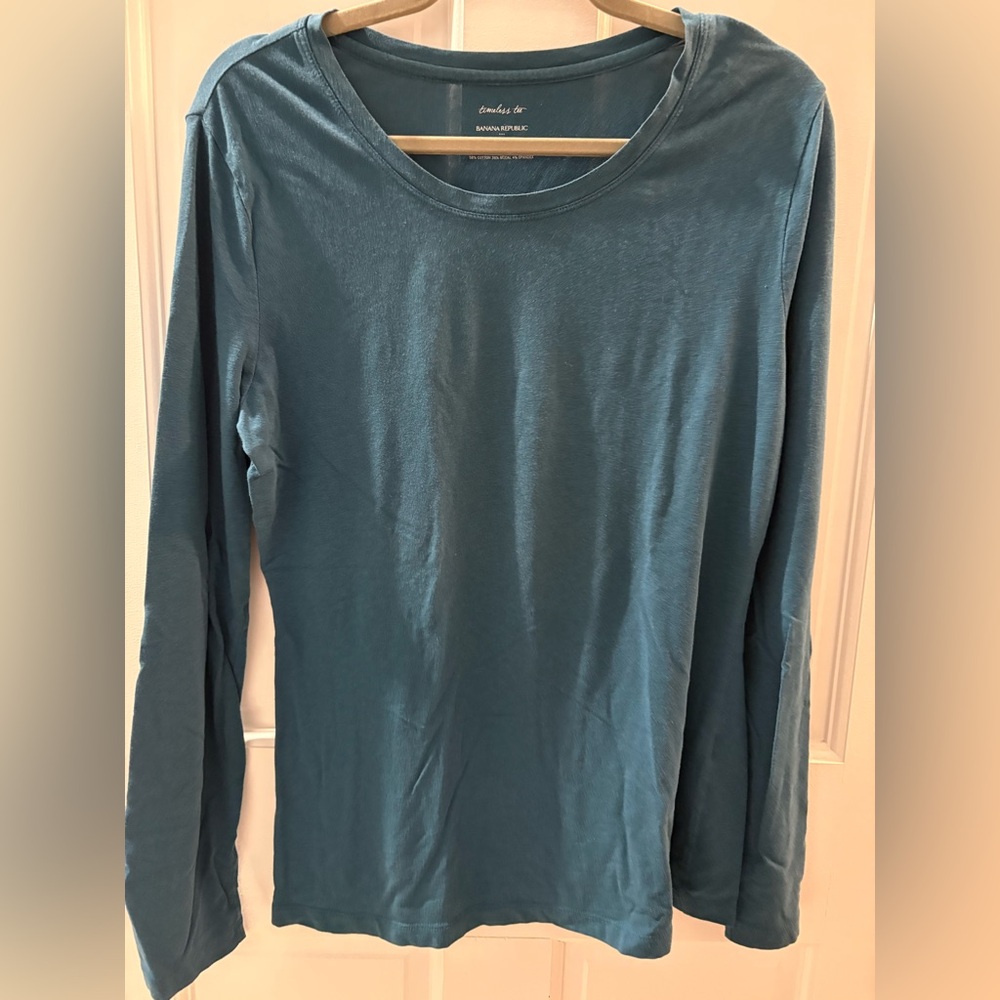 Banana republic timeless tee